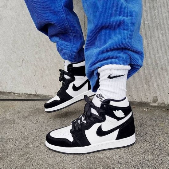 Nike Air Jordan 1 Retro High Og Panda Twist 555088-108 White/Black/Greyfog/Bleachedcoral