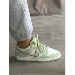 Nike Dunk Low Se Fleece Green DQ7579-300 White/Green Fleece