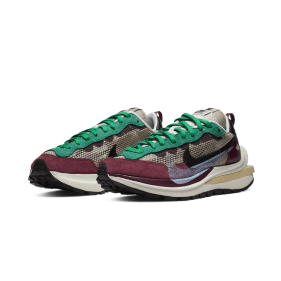 Nike Vaporwaffle Sacai Villain Red Neptune Green